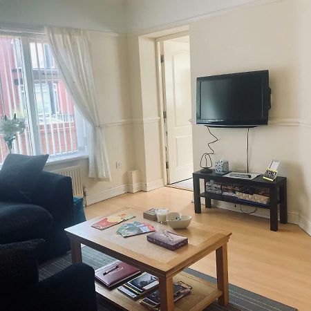 Be My Guest Liverpool - Ground Floor Apartment With Parking 외부 사진