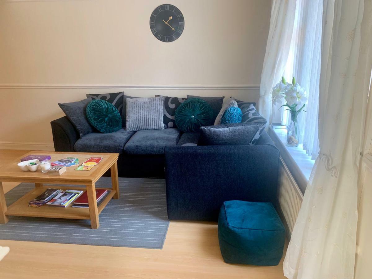 Be My Guest Liverpool - Ground Floor Apartment With Parking 외부 사진